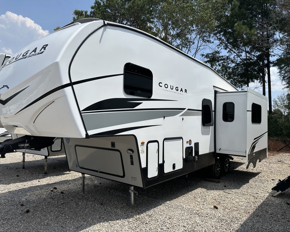 2024 Keystone Cougar Sport 2700BH Fifth Wheel for rent in Auburn Alabama