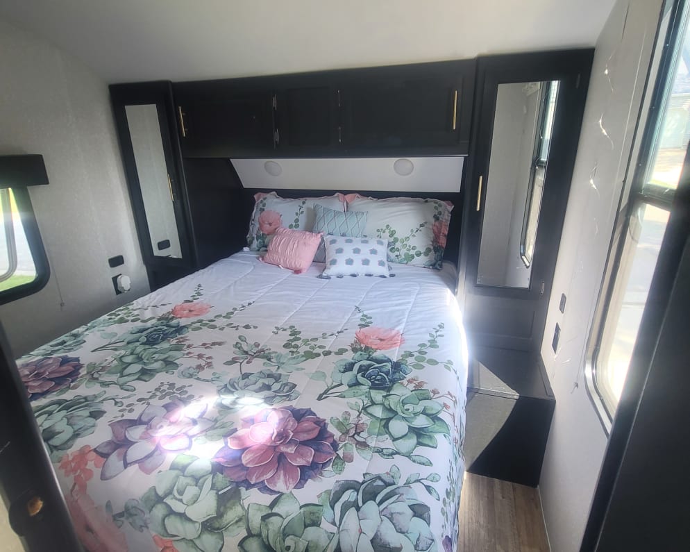 2022 Cherokee Grey Wolf  by Forest River for rent in 66061
