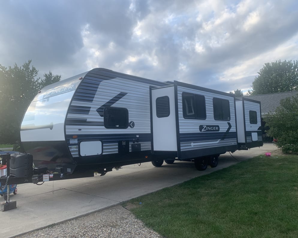 2021 Crossroads RV Zinger