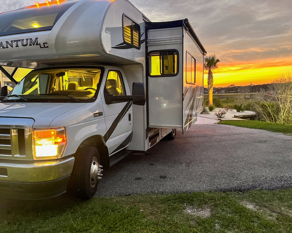 2023 Thor Quantum LC available for rent in Bedford Pennsylvania