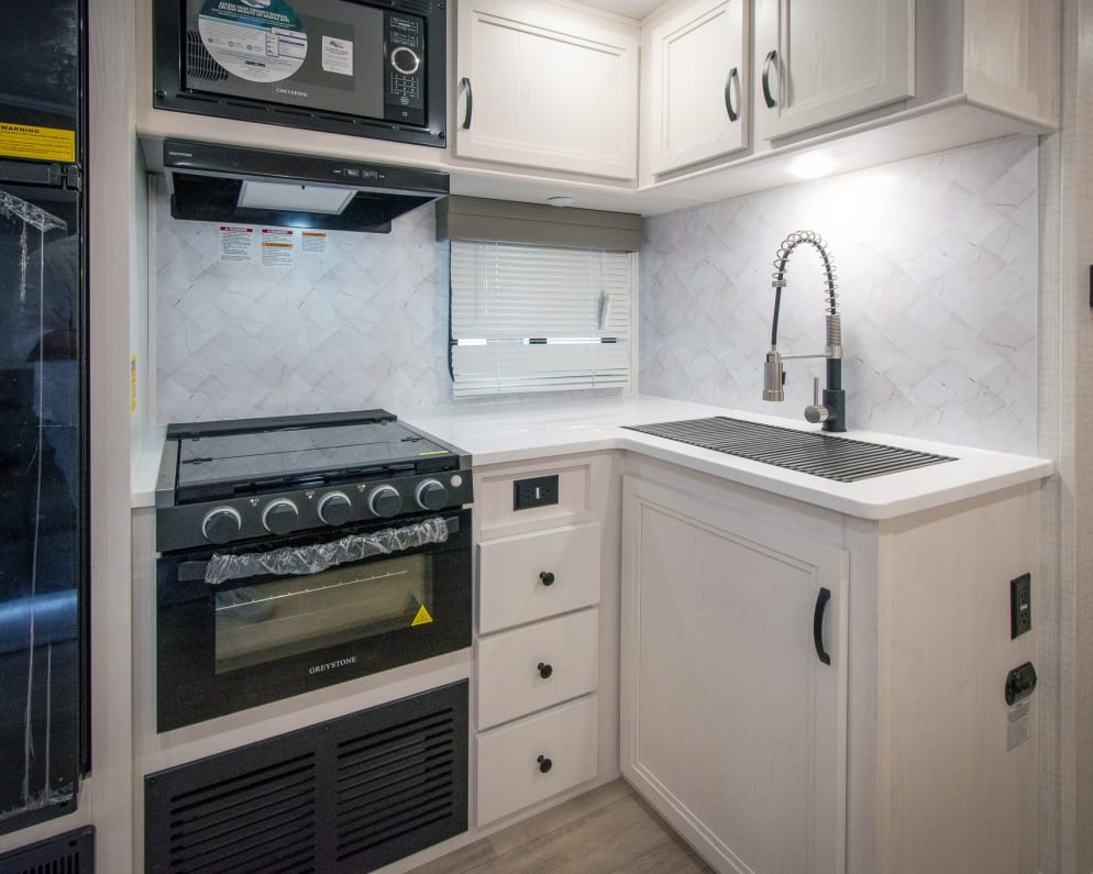 2024 Solaire Ultra Lite  by Palomino for rent in 29418