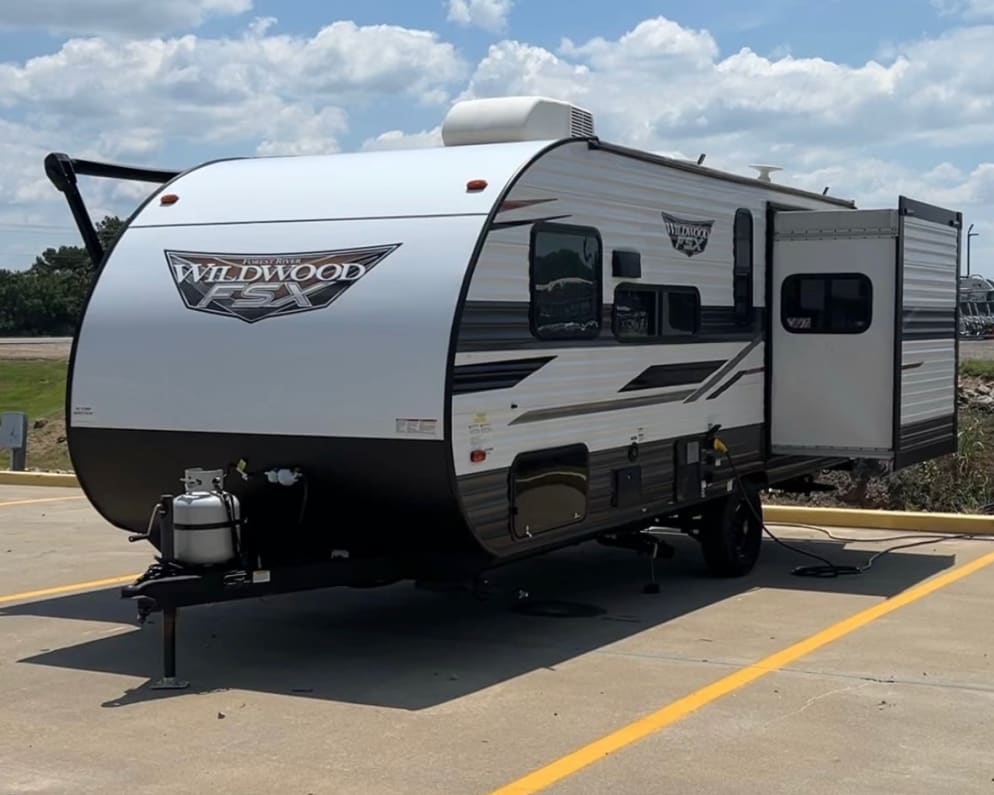 2022 Wildwood FSX  by Forest River for rent in 72736