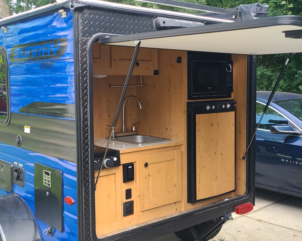 Travel Trailer RV for Rent in Greenfield, Wisconsin