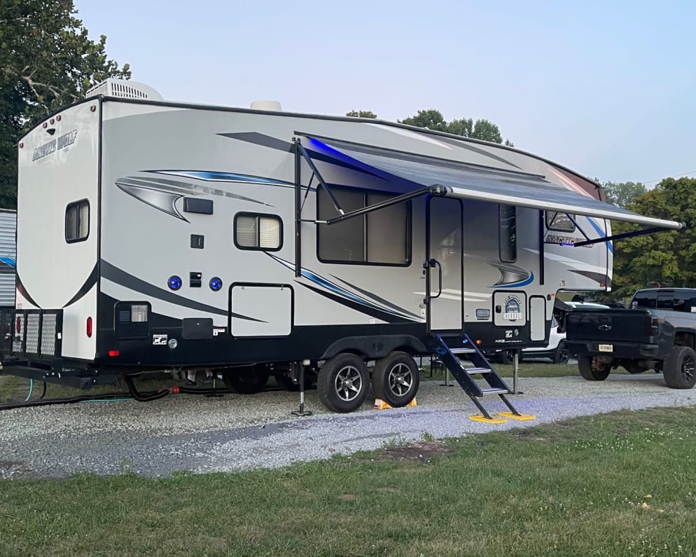 2019 Forest River Cherokee Arctic Wolf
