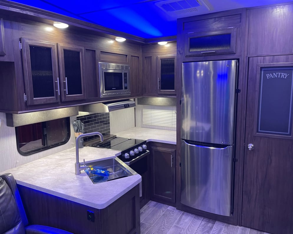 2019 Forest River Cherokee Arctic Wolf Fifth Wheel for rent in South Bend Indiana