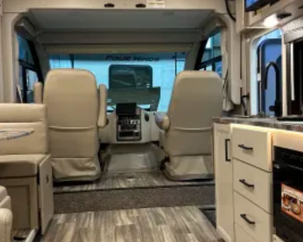 2023 Thor Axis Class A for rent in Windsor Colorado