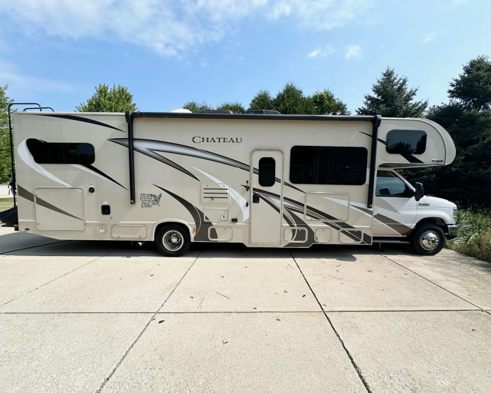 2019 Thor Chateau available for rent in Hartland Wisconsin