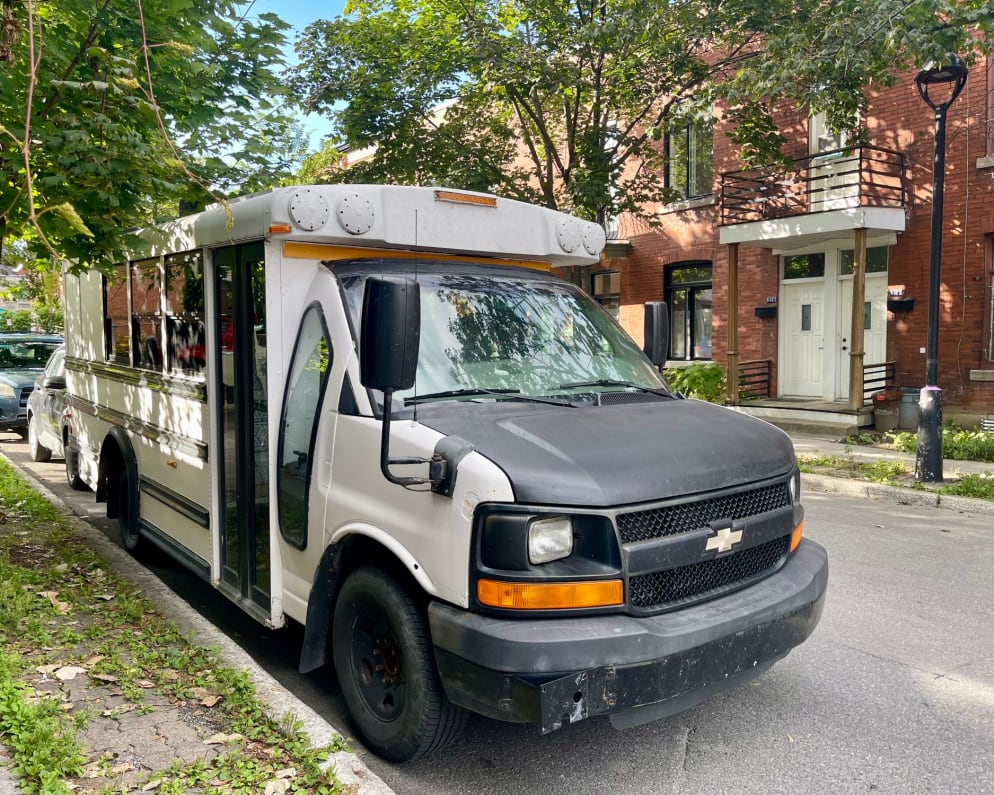 2009 Chevrolet Express 3500 Class B for rent in Montreal Quebec
