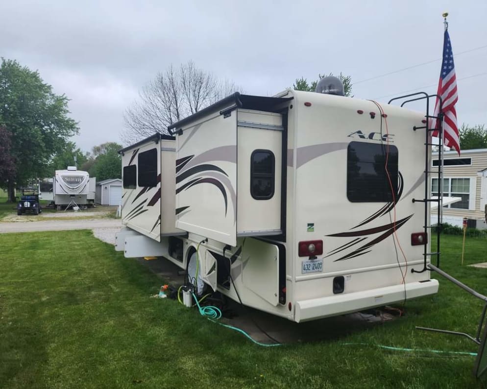 2018 A.C.E.  by Thor for rent in 46804