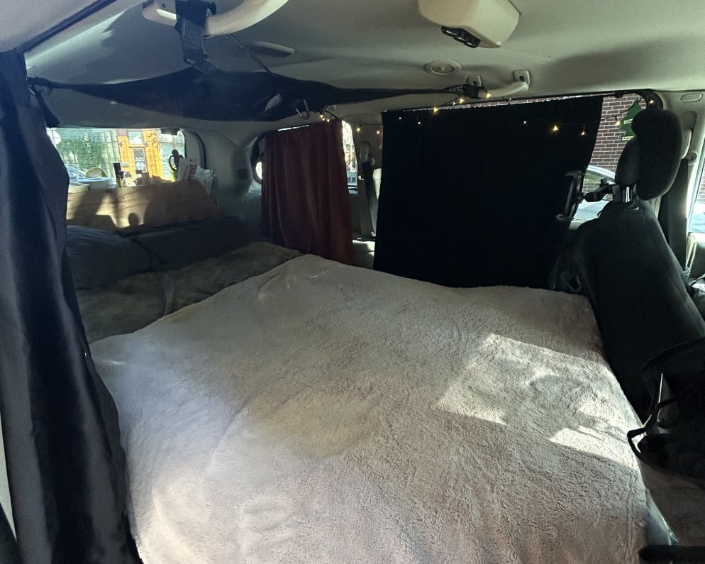 2011 Dodge Dodge Grand Caravan SXT available for rent in Montreal Quebec