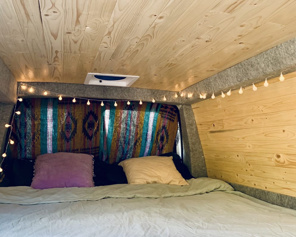 2016 Savanna  by Gmc for rent in V0N 1B8