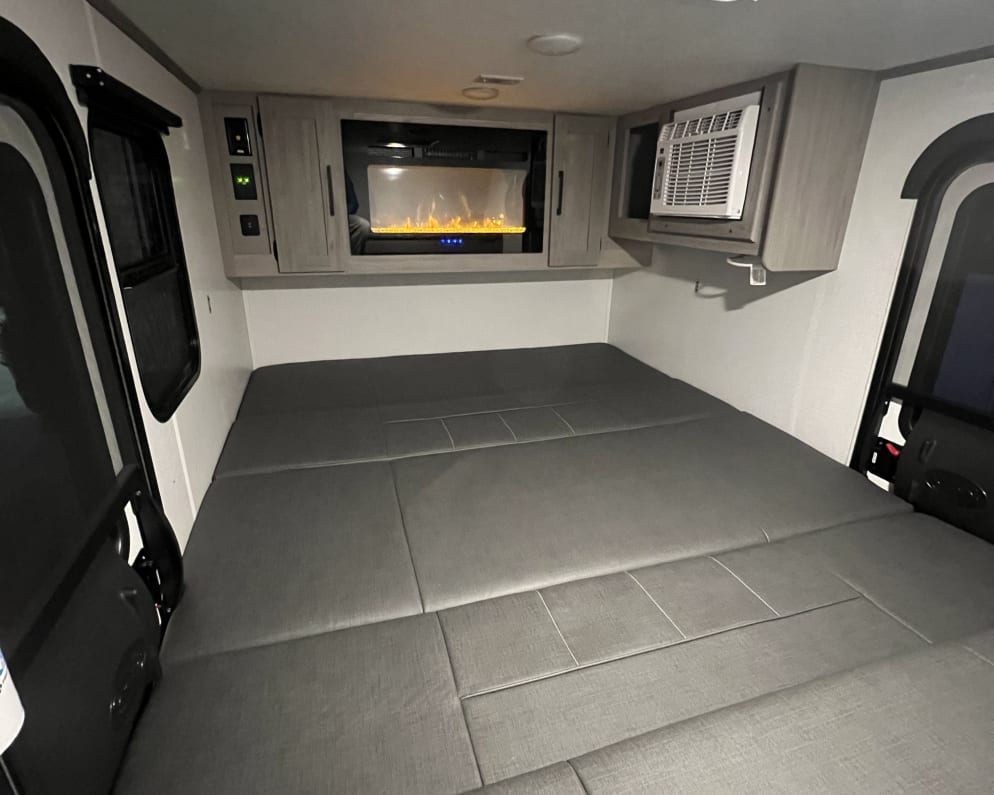 2024 Rubicon 1400 BH  by Dutchmen for rent in 84075