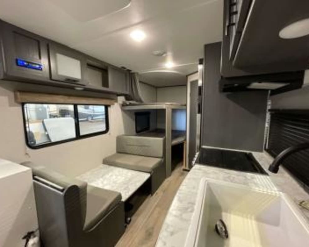 Travel Trailer RV for Rent in WELLINGTON TOWNSHIP, Ohio