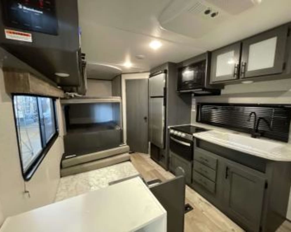 Travel Trailer RV for Rent in WELLINGTON TOWNSHIP, Ohio