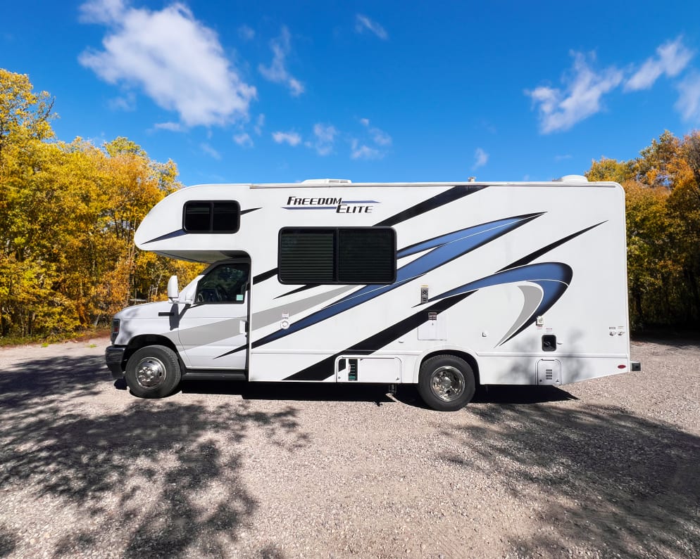 2022 Freedom Elite  by Thor for rent in 55313