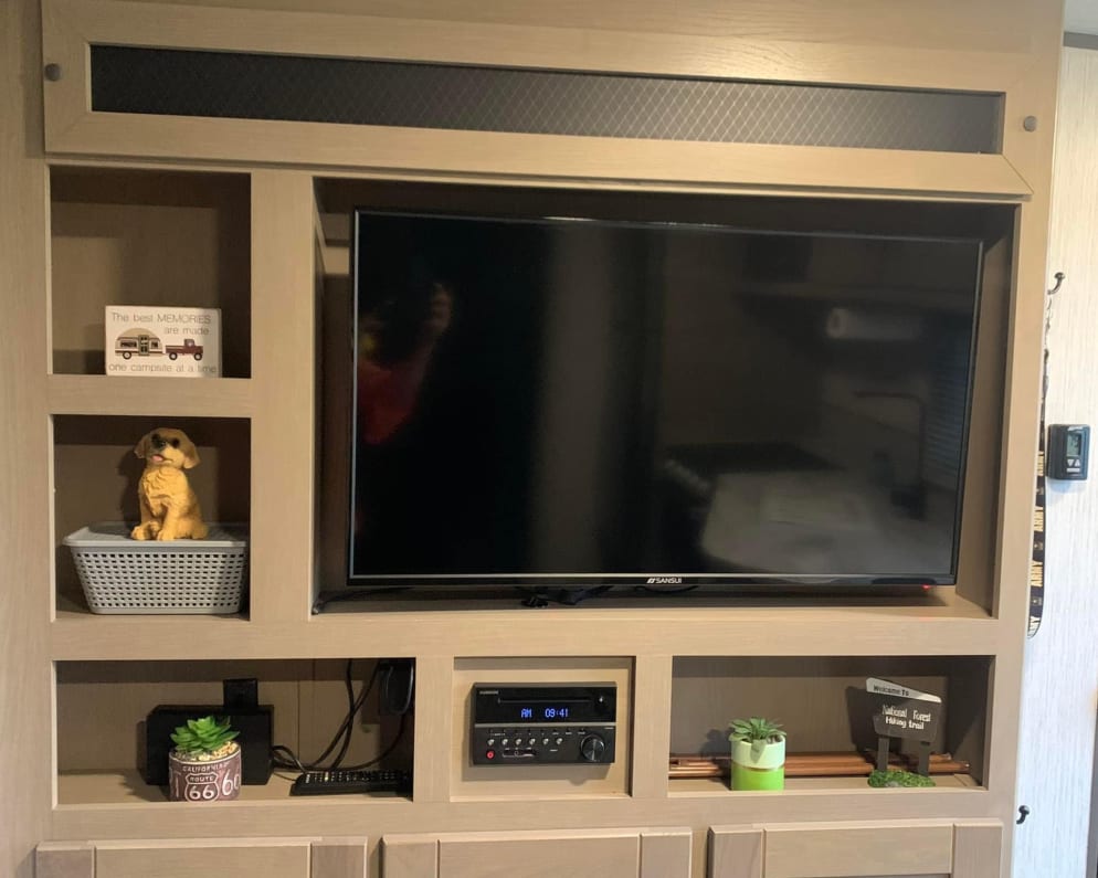 2021 Sundance Ultra Lite  by Heartland RVs for rent in 43724