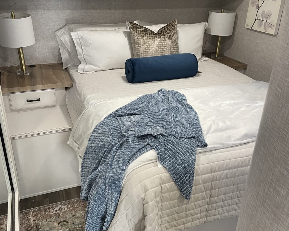 Fifth Wheel RV for Rent in Oakwood,