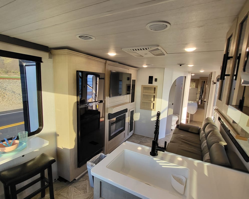 2024 Wildwood 24 view  by Forest River for rent in 93033