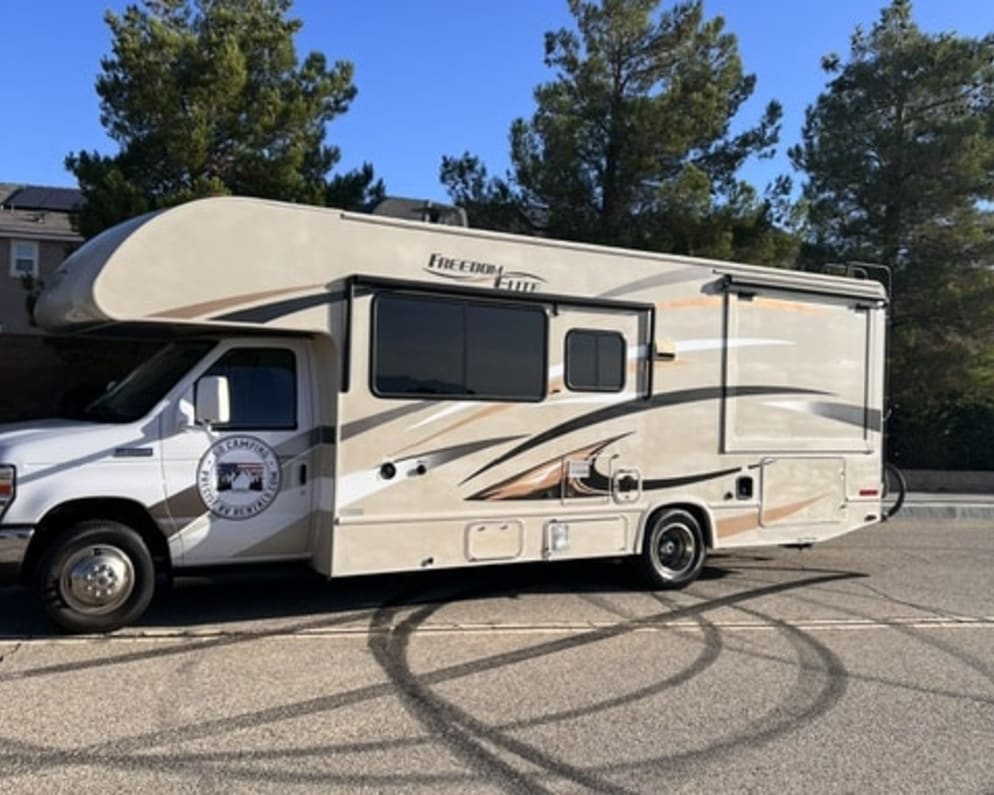 2017 Thor Motor Coach Freedom Elite