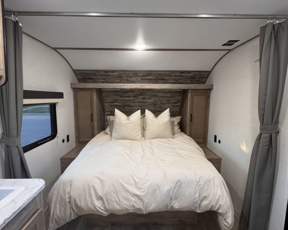 2025 Grand River 25BH available for rent in Sutton West Ontario