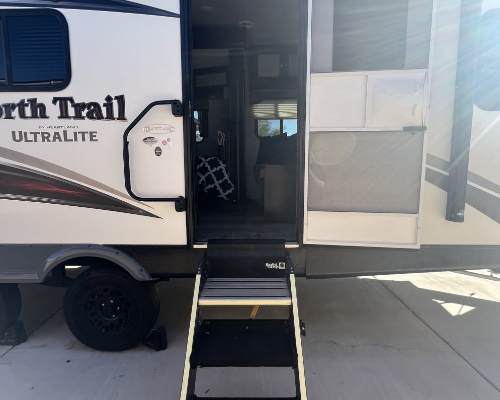 Travel Trailer RV for Rent in Vail, Arizona