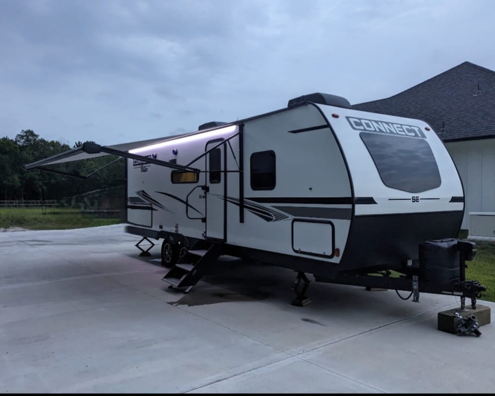 2022 KZ C241bhkse