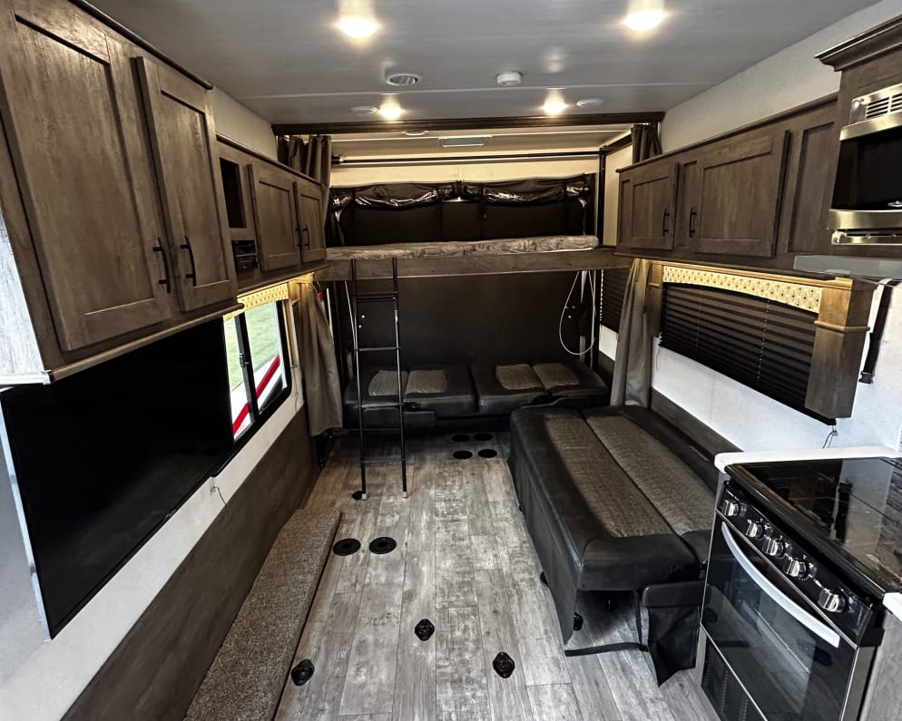 2021 Shockwave  by Forest River for rent in 92223