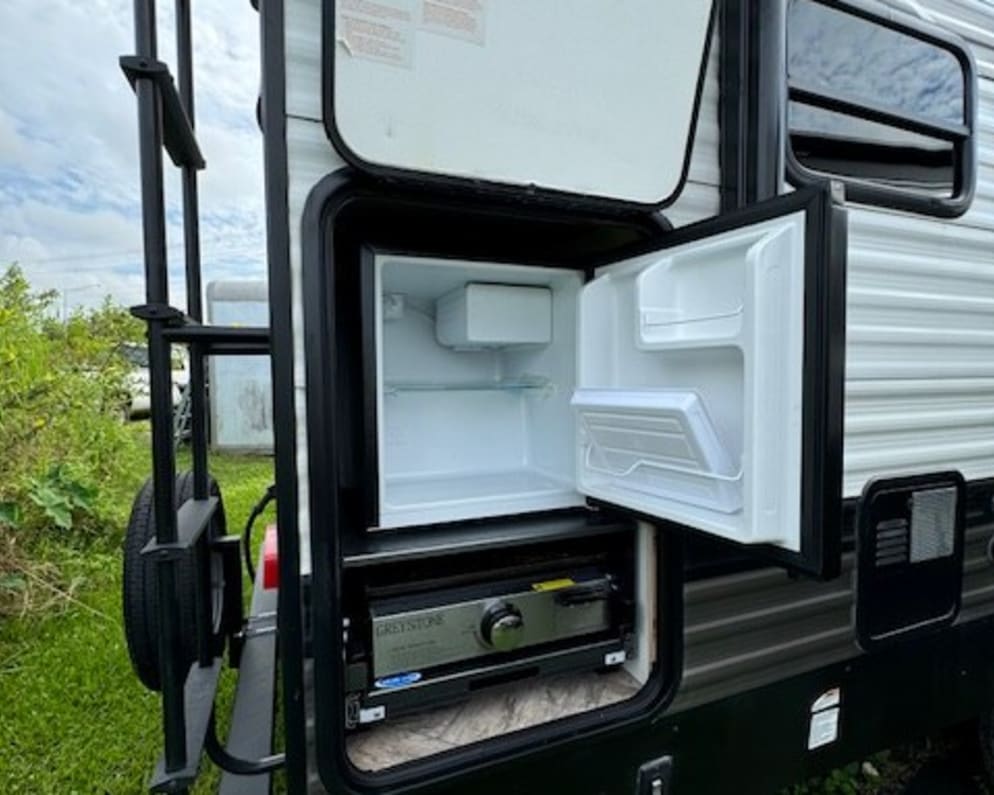 Travel Trailer RV for Rent in Plant City, Florida