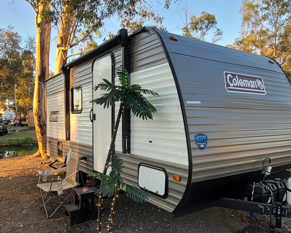 2024 Dutchmen Coleman Lantern 17B available for rent in San Jacinto California