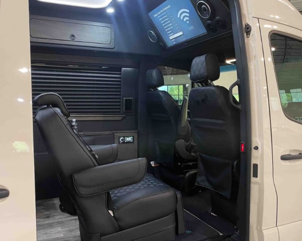 2024 Midwest Automotive Designs Luxe Cruiser Class B for rent in Anna Texas
