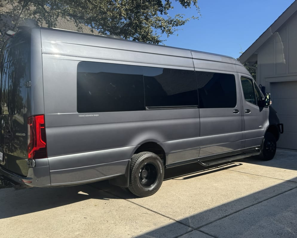 2020 Midwest Automotive Designs Ultimate Presidential available for rent in Leander Texas