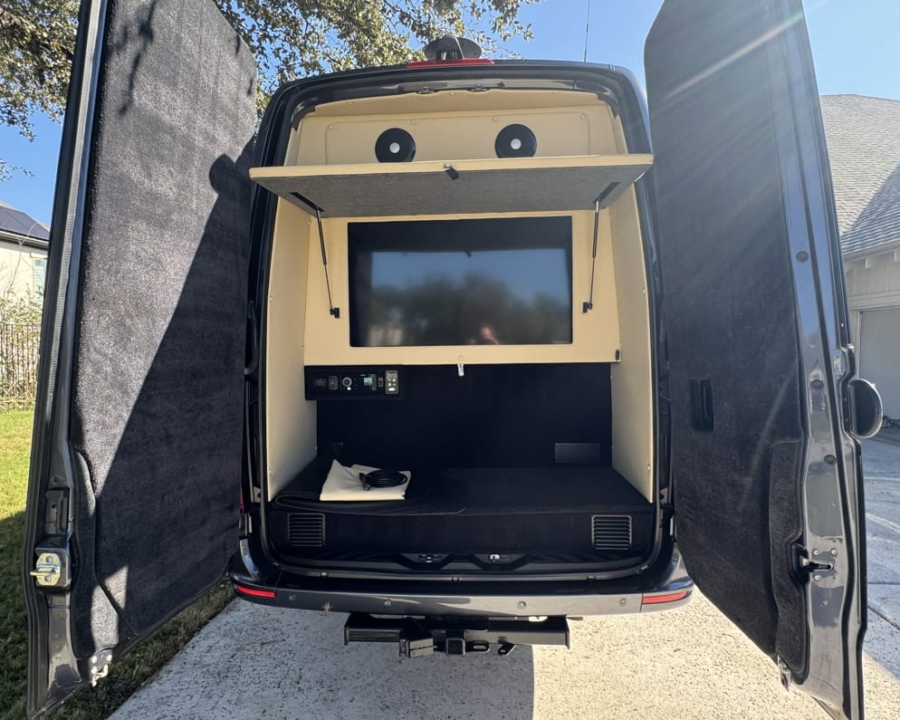 2020 Midwest Automotive Designs Ultimate Presidential Class B for rent in Leander Texas