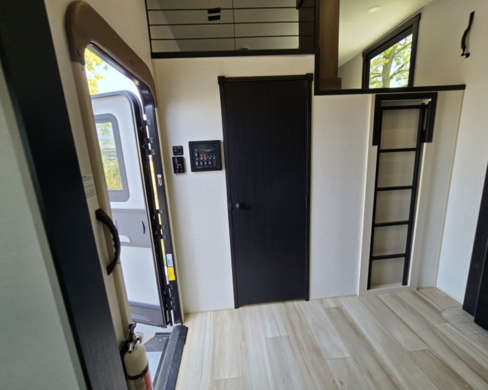 2025 Forest River Hemisphere Fifth Wheel for rent in Mobile Alabama