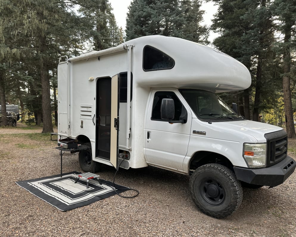 2013 Thor Majestic available for rent in Loveland Colorado