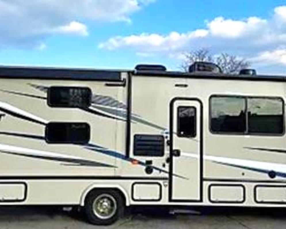 2020 Conquest  by Gulf Stream for rent in 45439