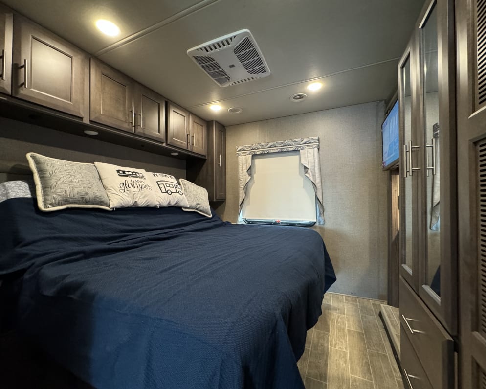2022 Thor Motor Coach Miramar Class A for rent in Houston Texas