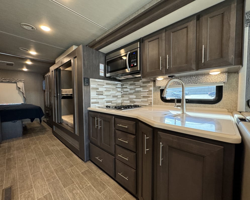 2022 Thor Motor Coach Miramar available for rent in Houston Texas