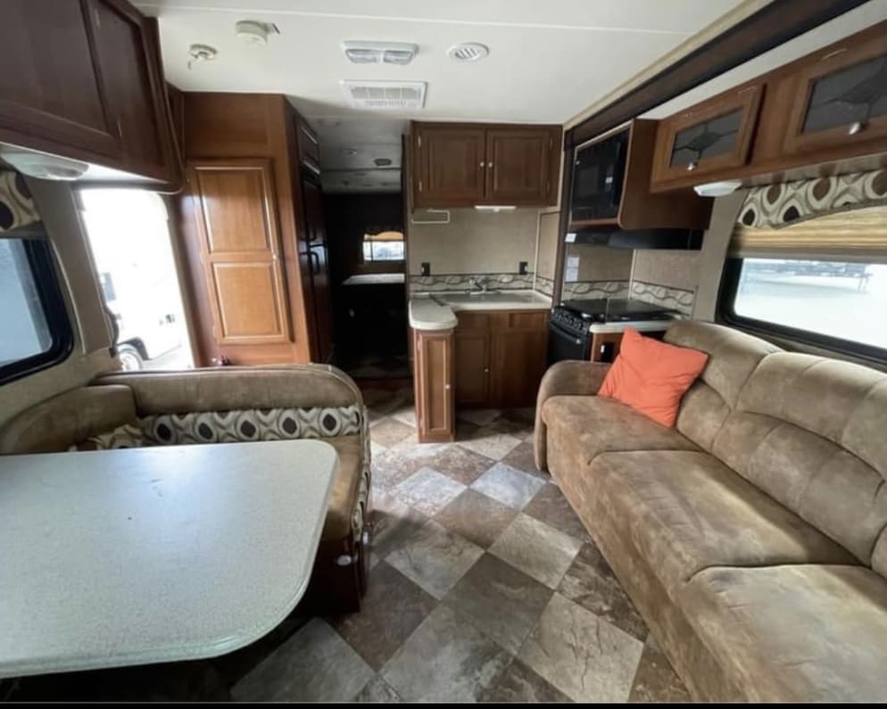 2015 Coachmen Leprechaun available for rent in San Antonio Texas