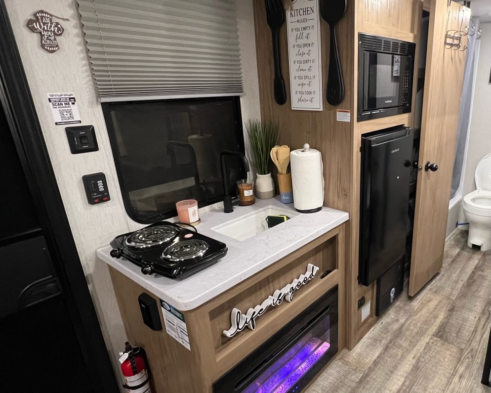 2024 Forest River Cherokee Wolf Den 16EV Travel Trailer for rent in Beaumont California