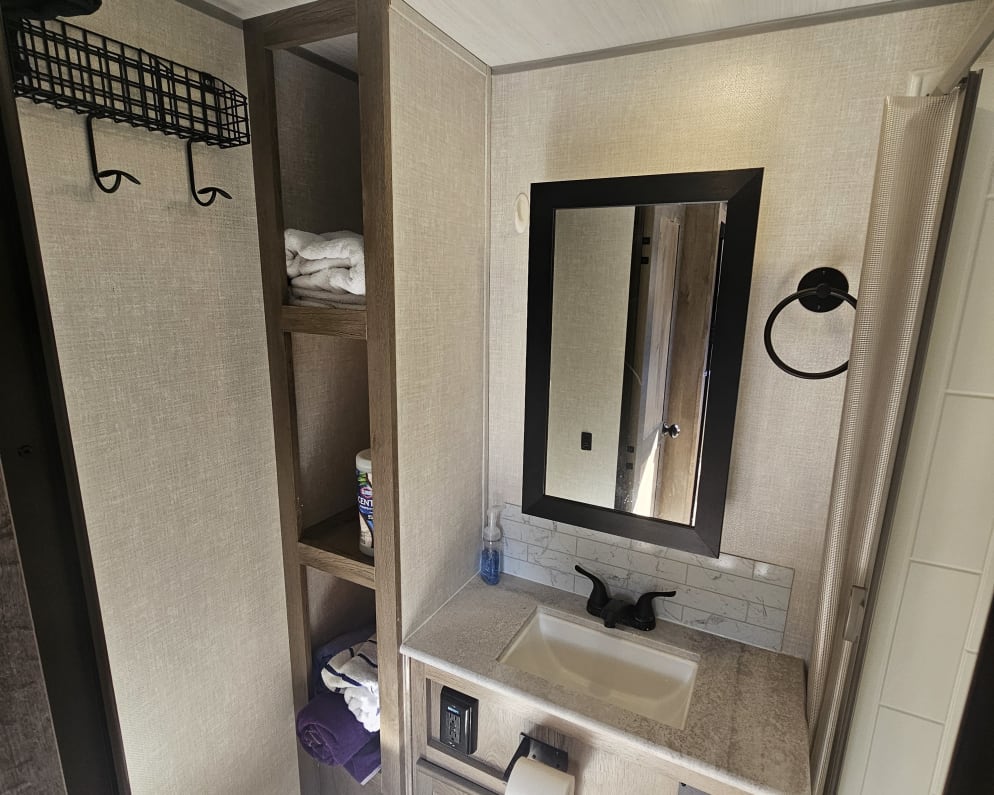 2022 Surveyor Legend  by Forest River for rent in 77565