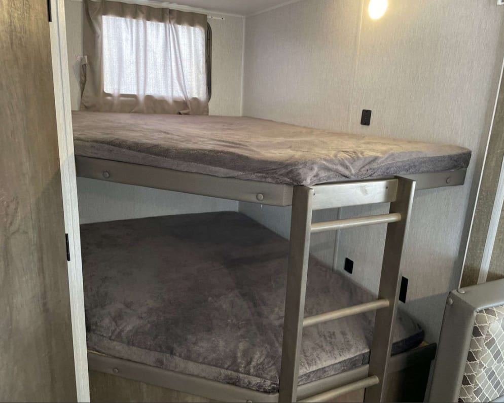 2022 Forest River Evo T2400BHXW Travel Trailer for rent in Richland Washington