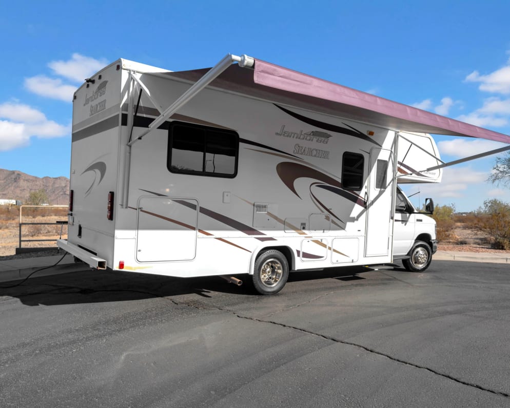2014 Jamboree Searcher Class C for rent in Buckeye Arizona