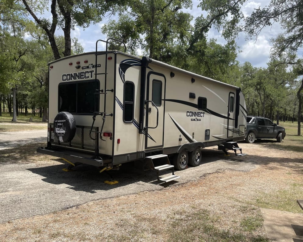 2018 Connect 261RL available for rent in Whitney Texas