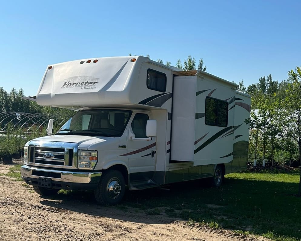 2011 Forester Forester Motorhome Class C for rent in Bloomsbury Alberta