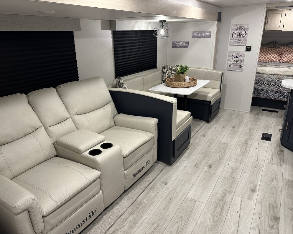 2024 Prime Time Avenger 27DBS Travel Trailer for rent in Liberty Hill Texas