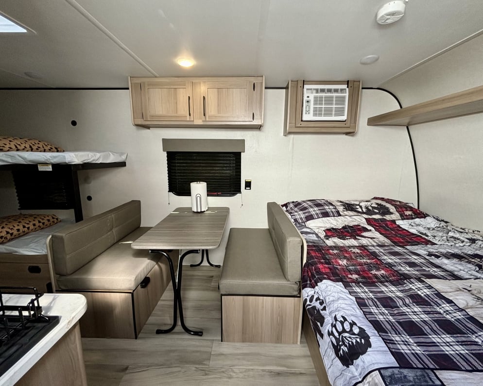 2025 Coleman 17B Travel Trailer for rent in San Tan Valley Arizona