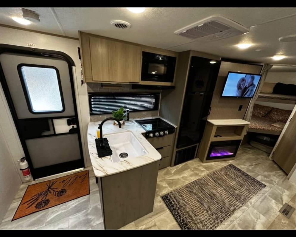 2024 Dutchmen Kodiak SE available for rent in Knoxville Tennessee