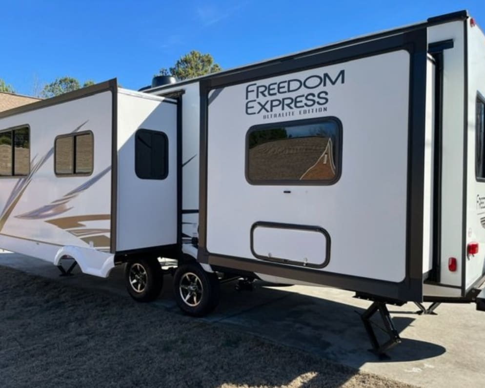 2020 Coachmen Freedom Express available for rent in Rogersville Alabama