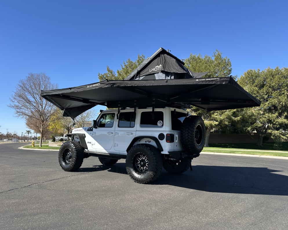2019 Overlander  by Jeep for rent in 85233