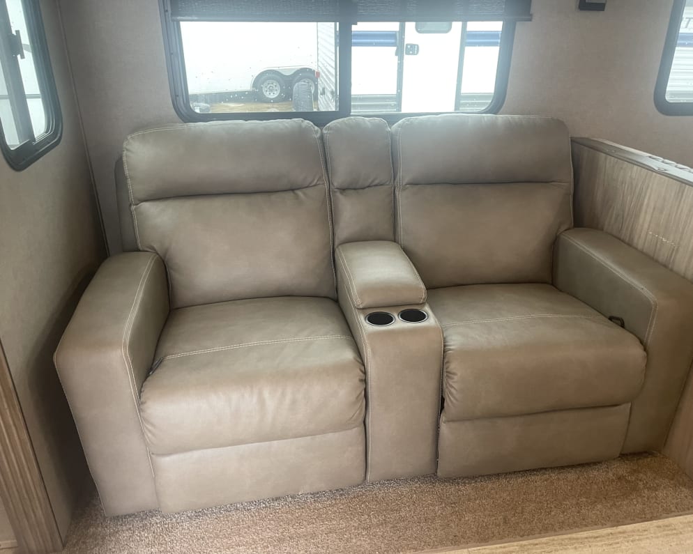 2020 Solaire Ultra Lite  by Palomino for rent in 39466